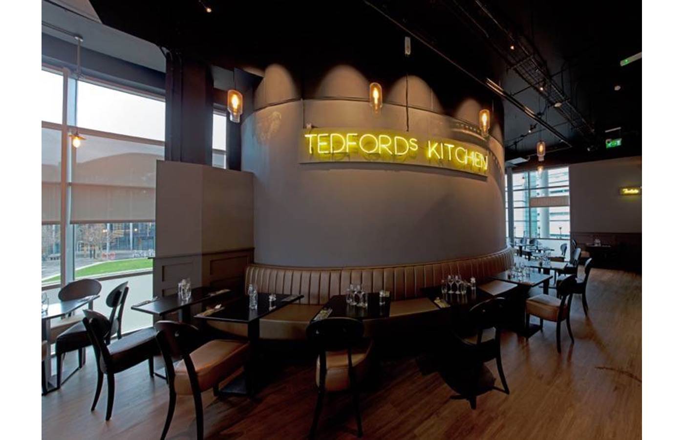 tedfords kitchen bar and restaurant
